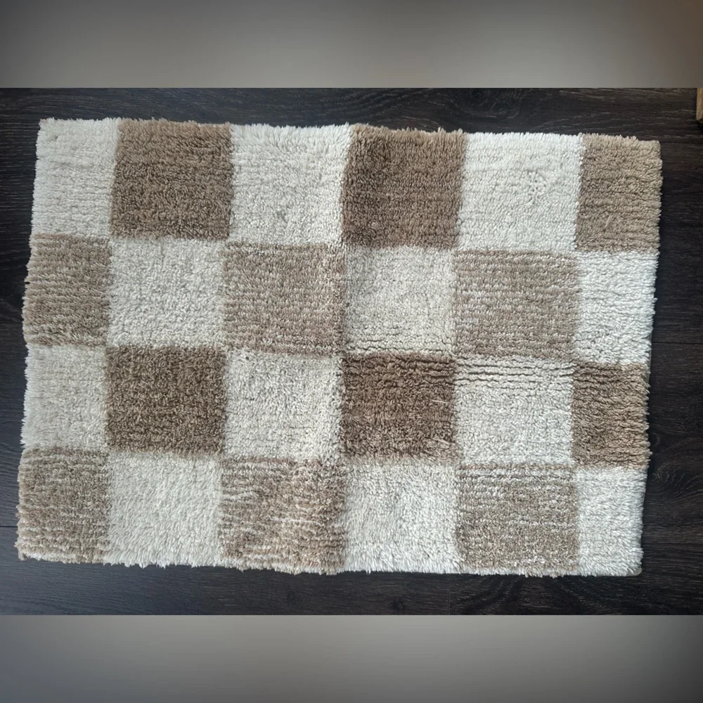 Checkered Brown and Cream Bath Mat